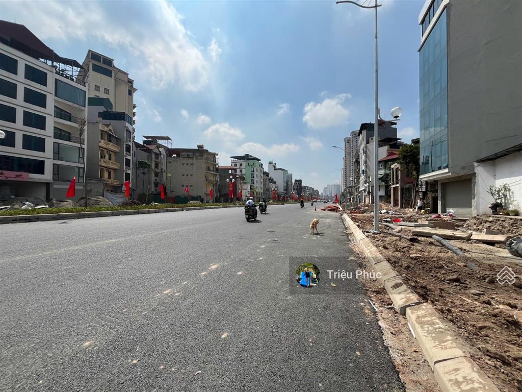 Bán đất mặt đường vành đai 2.5  ngã tư nguyễn văn huyên, cầu giấy | 110m², mặt tiền 9m, giá 60 tỷ