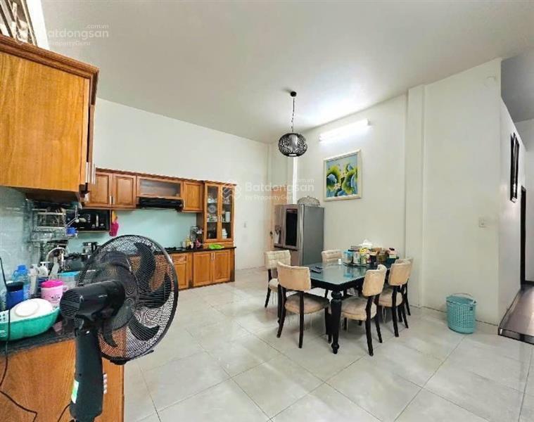 Mặt tiền đường số 9 (10x23m) giá ngộp bán gấp