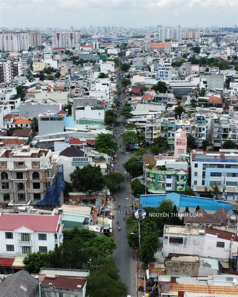 Mặt tiền đông hưng thuận  300m2  ngộp chỉ 20tỷ