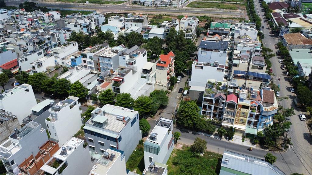 Toà nhà 145m  17 phòng phan văn hớn 9tỷ ngộp