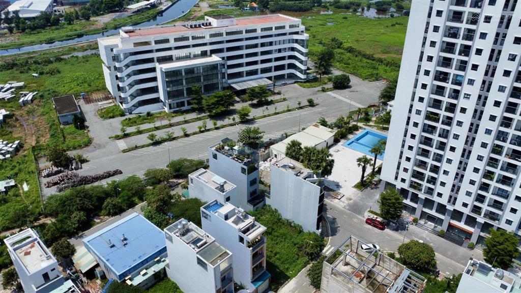 Toà nhà 145m  17 phòng phan văn hớn 9tỷ ngộp