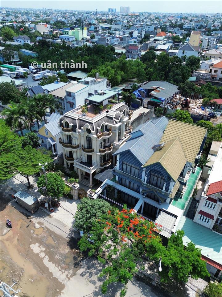 Mặt tiền nhánh phan văn hớn  16x23m  ngộp bank
