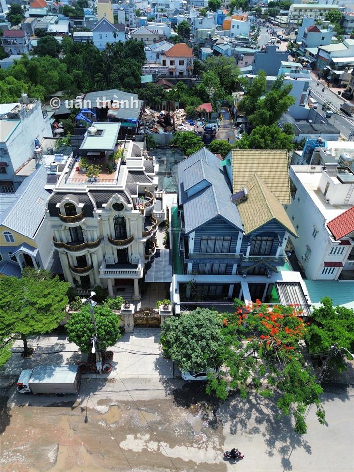 Mặt tiền nhánh phan văn hớn  16x23m  ngộp bank
