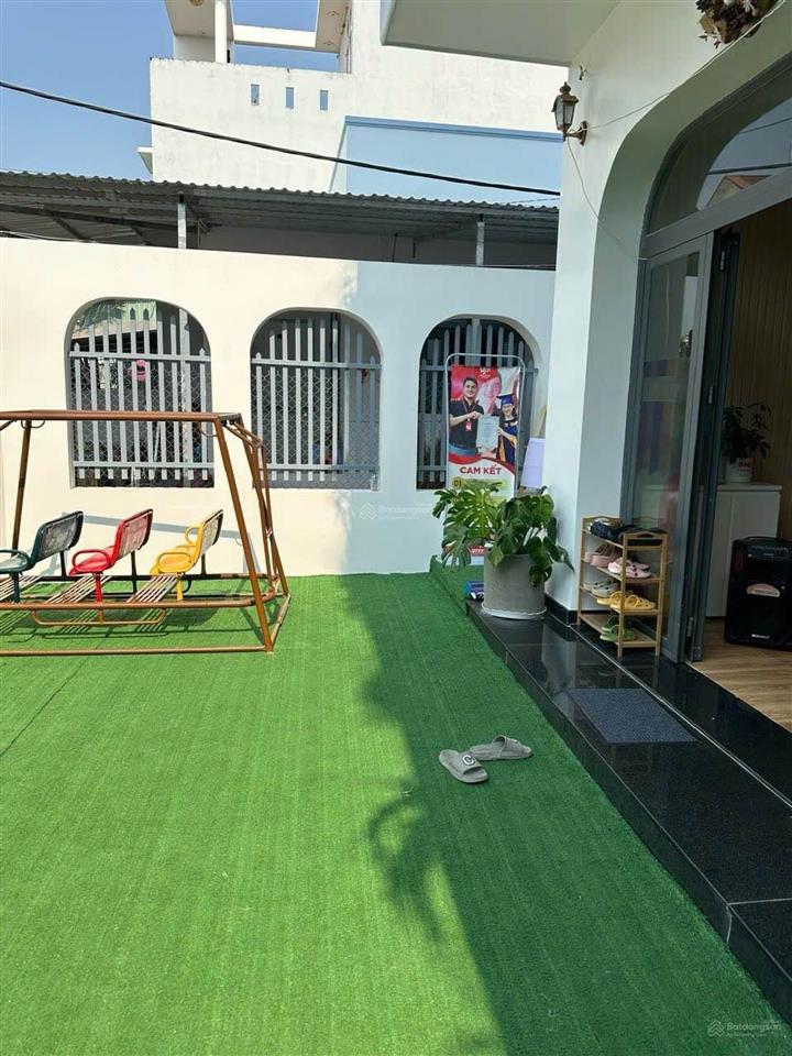 Bán tòa nhà hà huy giáp, q12 .. 11x28m (nở hậu 12m).. thương lượng rất sâu