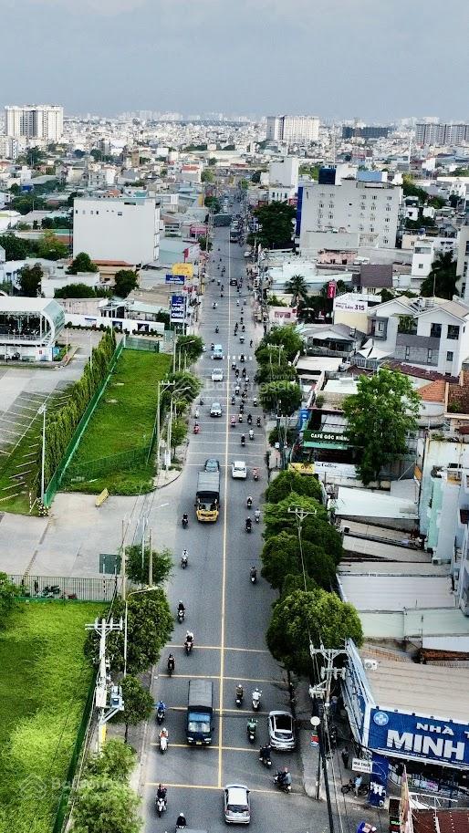 Chỉ 8 tỷ  135m  góc 2 mặt tiền lê văn khương q12  đang có sẵn dòng tiền
