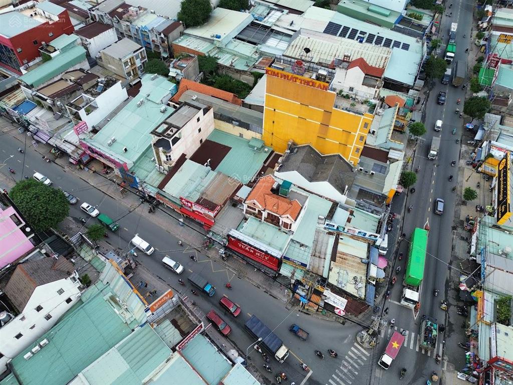 Chỉ 8 tỷ  135m  góc 2 mặt tiền lê văn khương q12  đang có sẵn dòng tiền