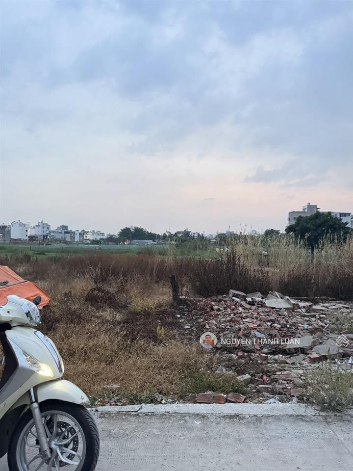 Nhà nát tô ký hơn 1400m2, full thổ cư, giá đầu tư