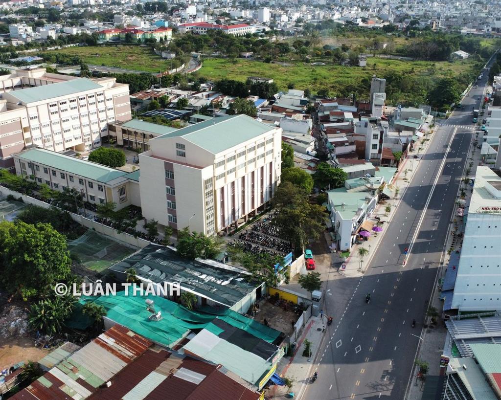 Nhà lô góc 2 mt  hiệp thành. 8x20, 155,3m², thích hợp mở văn phòng. giá 16 tỷ thương lượng.