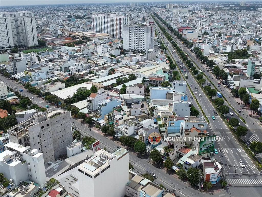 Gấp bán nhà 9,9x15m phan văn hớn, q12, không lộ giới. tiện làm kho xưởng, biệt thự