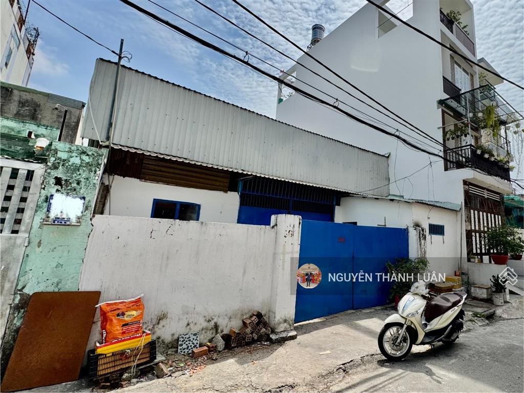Gấp bán nhà 9,9x15m phan văn hớn, q12, không lộ giới. tiện làm kho xưởng, biệt thự