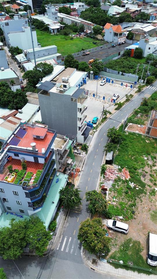 Mặt tiền ngay tô ký  700 m2  giá ngộp