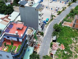 Mặt tiền ngay tô ký  700 m2  giá ngộp