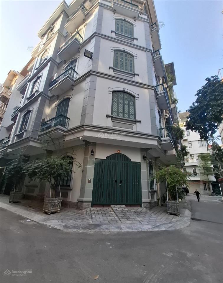 Bán gấp nhà dân xây phố xuân thủy 45m lô góc phân lô ôtô tránh kinh doanh 12tỷ