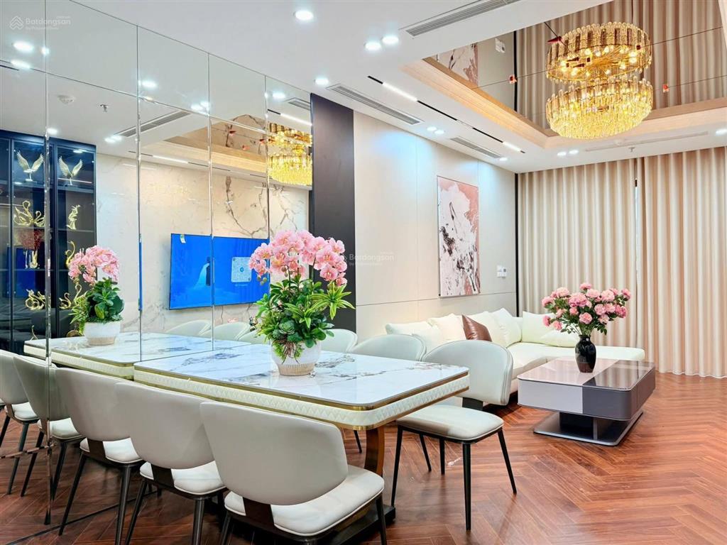 Bán nhà phố xuân thủy 36m 7 tầng thang máy sát phố 11 tỷ