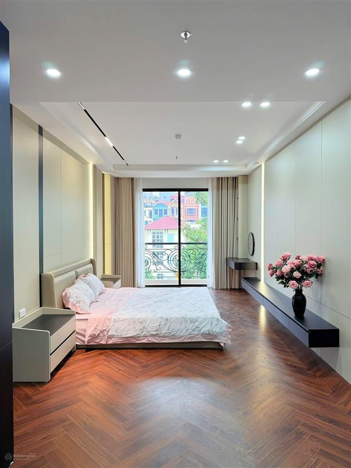 Bán nhà phố xuân thủy 36m 7 tầng thang máy sát phố 11 tỷ