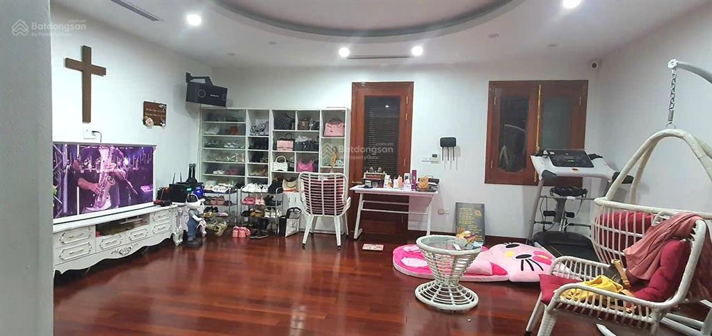 Bán nhà hoàng quốc việt lô góc thoáng sáng rực rỡ 60m ôtô tránh dừng đỗ 21 tỷ hơn