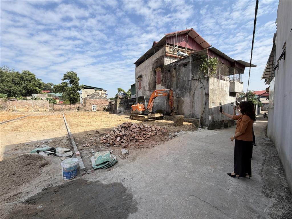 Chỉ hơn 1 tỷ, cần sang nhượng nhanh lô đất tại du tràng, đông cứu, bắc ninh. 0973 237 ***