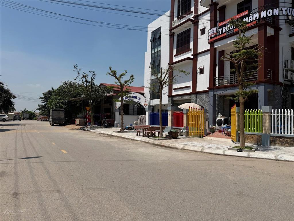 Đất đô thị đẹp trung tâm xã gia bình, tỉnh bắc ninh gần hồ điều hòa chỉ hơn 5 tỷ 0973 237 ***