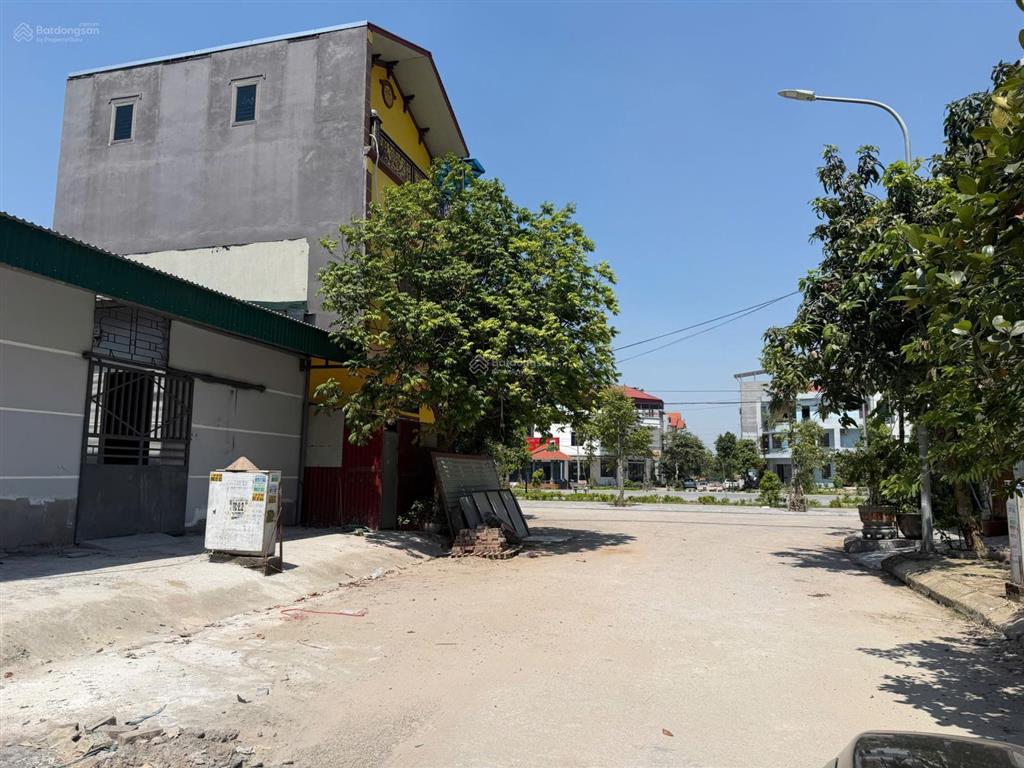 Gia đình cần tiền bán nhanh lô đất làn 2 khu đô thị đẹp xã gia bình, tỉnh bắc ninh 0973 237 ***