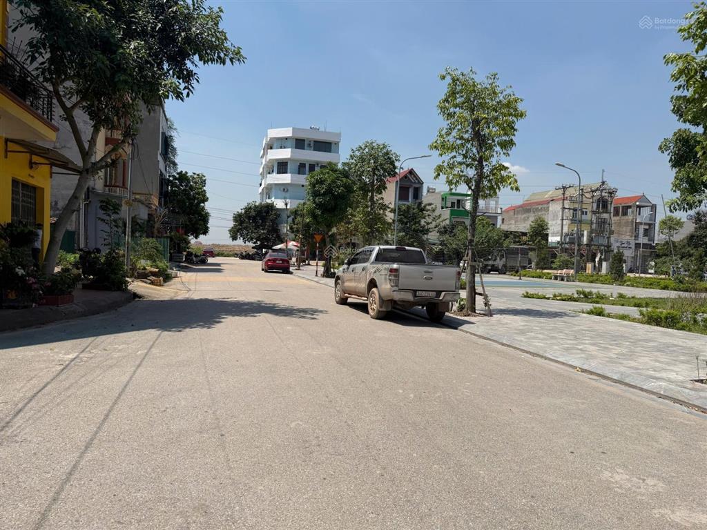 Gia đình cần tiền bán nhanh lô đất làn 2 khu đô thị đẹp xã gia bình, tỉnh bắc ninh 0973 237 ***