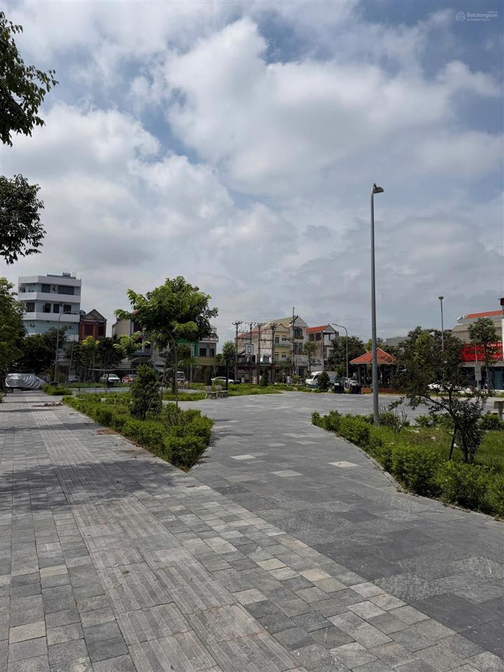 Một lô hiếm có mặt tiền 11m view công viên khu đô thị trung tâm xã gia bình, tỉnh bắc ninh