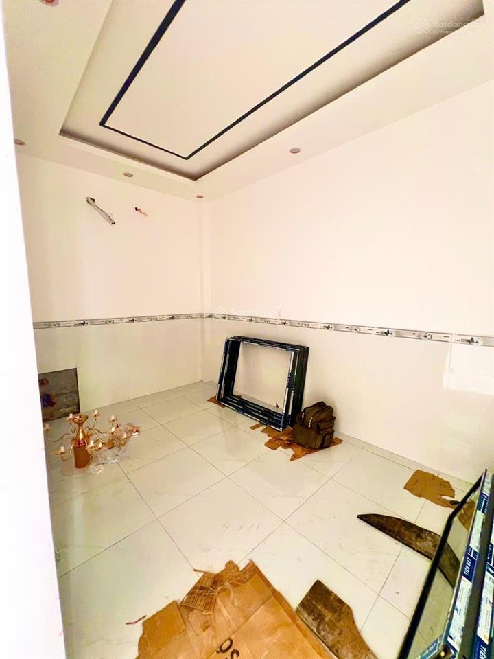 Bán nhà trệt lầu có sân vườn mới 3 phòng ngủ khu dân cư đông phú châu thành cần thơ