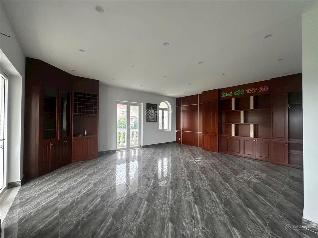 Cho thuê nhà 2 lầu 4pn mặt tiền lý thái tổ hưng phú cần thơ