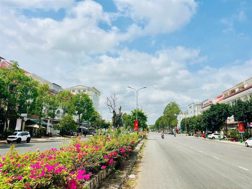 Cho thuê nhà 2 lầu 4pn mặt tiền lý thái tổ hưng phú cần thơ