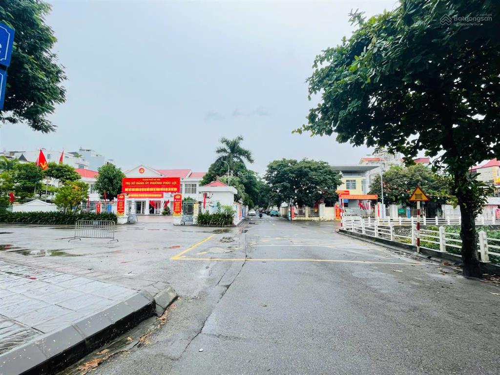 Bán đất tặng nhà nhà mặt phố tại mai phúc, 45 tỷ, 202 m2, pháp lý đầy đủ, thương lượng nhẹ