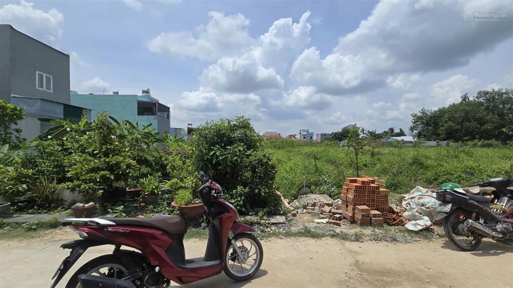 Lô đất 125m2 thổ cư 115m2 giá 2.35 tỷ