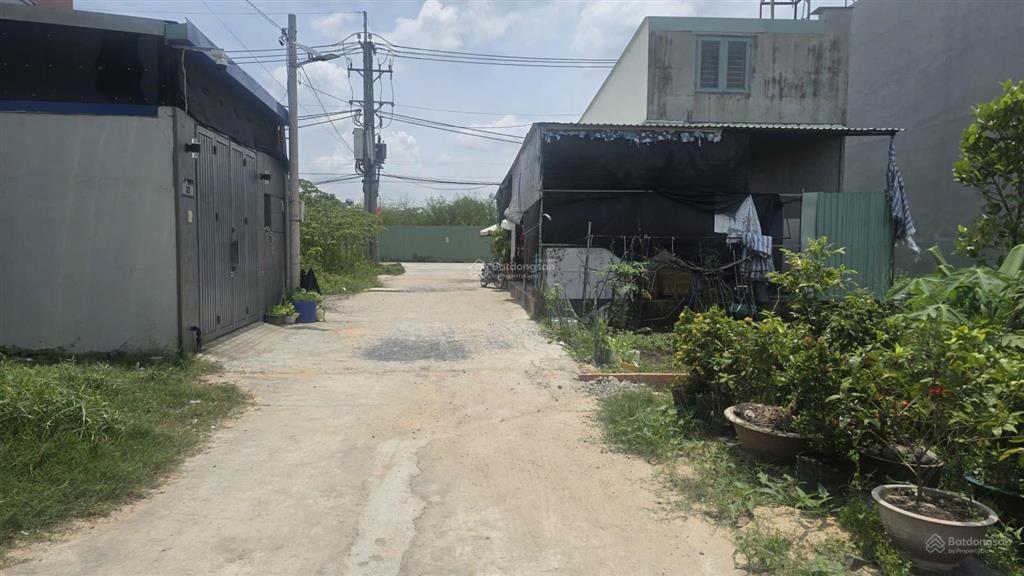 Lô đất 125m2 thổ cư 115m2 giá 2.35 tỷ