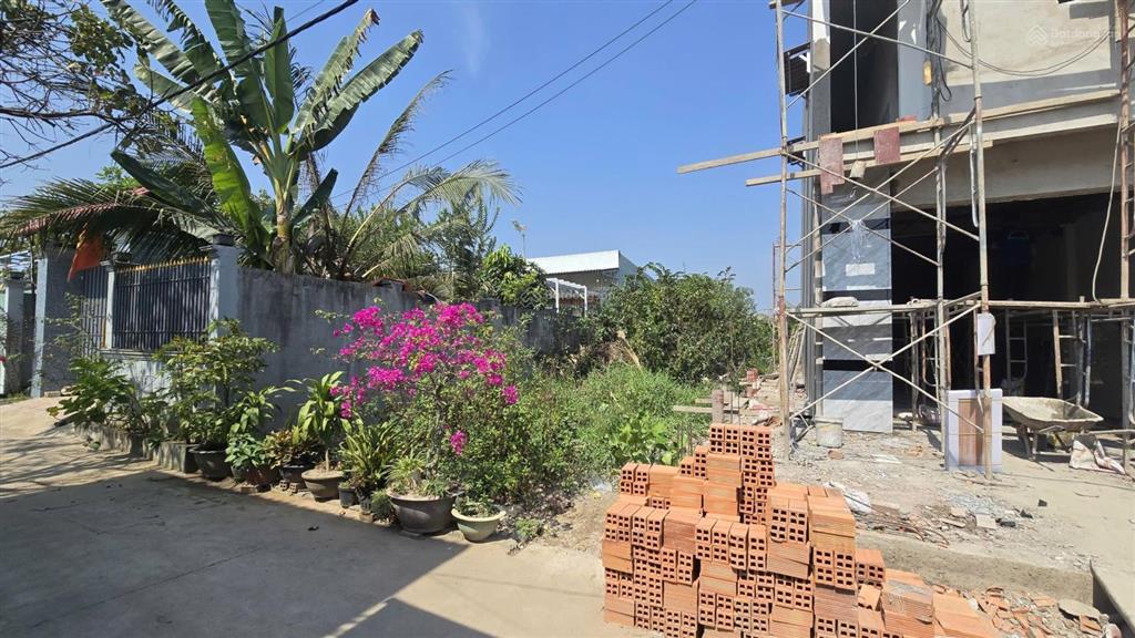 Lô đất ngang 5.5m diện tích 181m2 thổ cư giá 2.4 tỷ