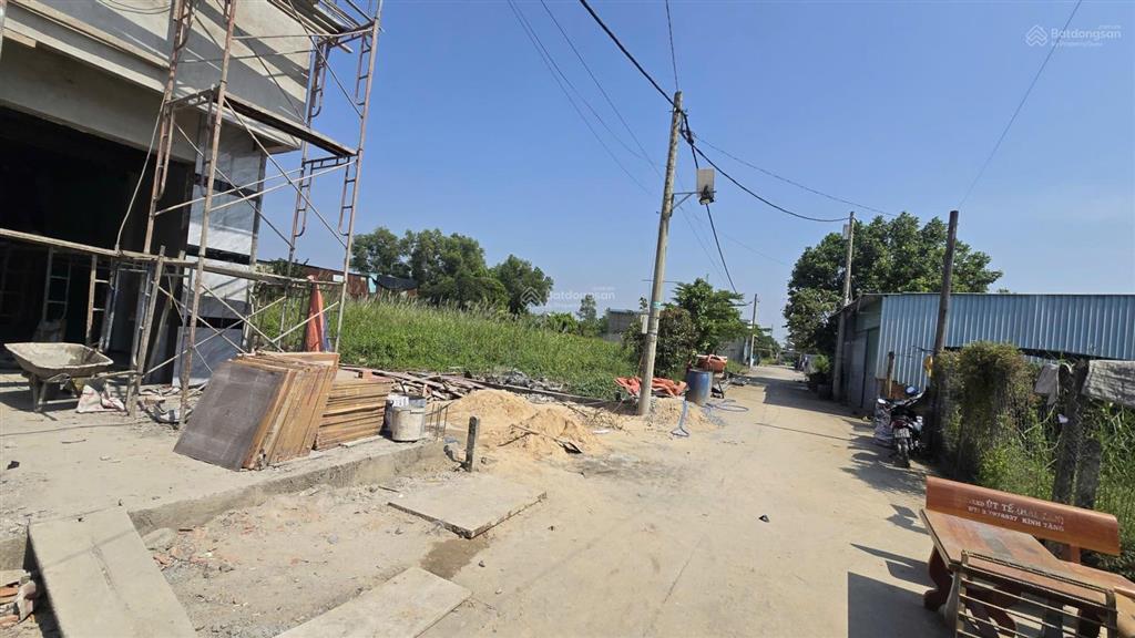 Lô đất ngang 5.5m diện tích 181m2 thổ cư giá 2.4 tỷ