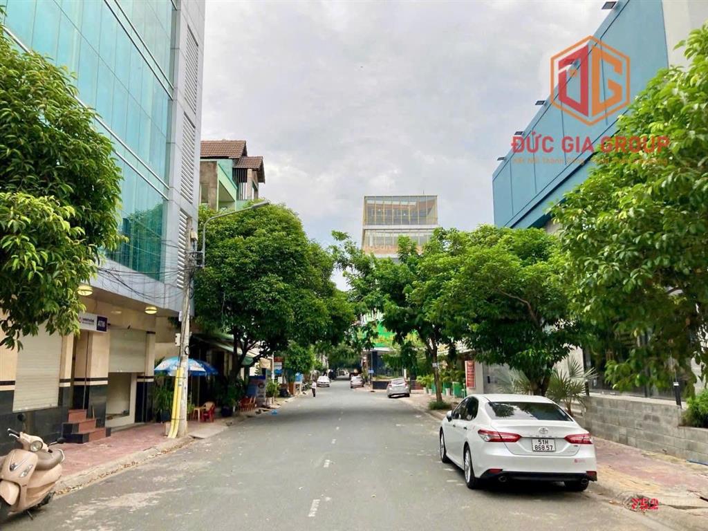 Bán nhà đẹp 1t3l khu dân cư d2d, phường thống nhất, đường d11, giá 8,1 tỷ