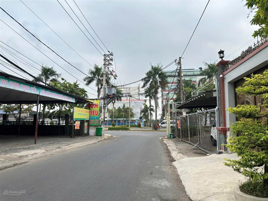 Nhà đất góc 2 mặt tiền kế kcn biên hòa 2, 1 sẹc đường bùi văn hòa, giá bán 8,9 tỷ