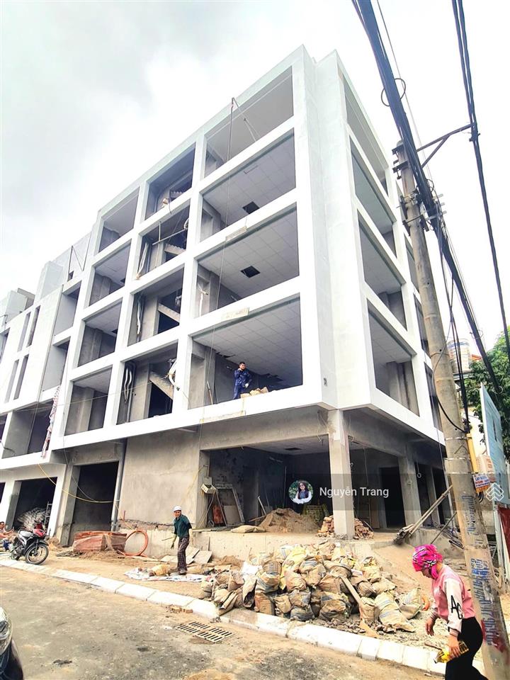 Hàng ngoại giao siêu hiếm bán 3 lô biệt thự liền nhau tại 61 lạc trung  ngay 0904 859 ***