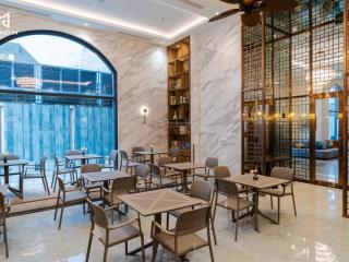 Chính chủ cần bán căn góc đẹp 71m2 chung cư the gloria full nội thất.  0904 859 ***