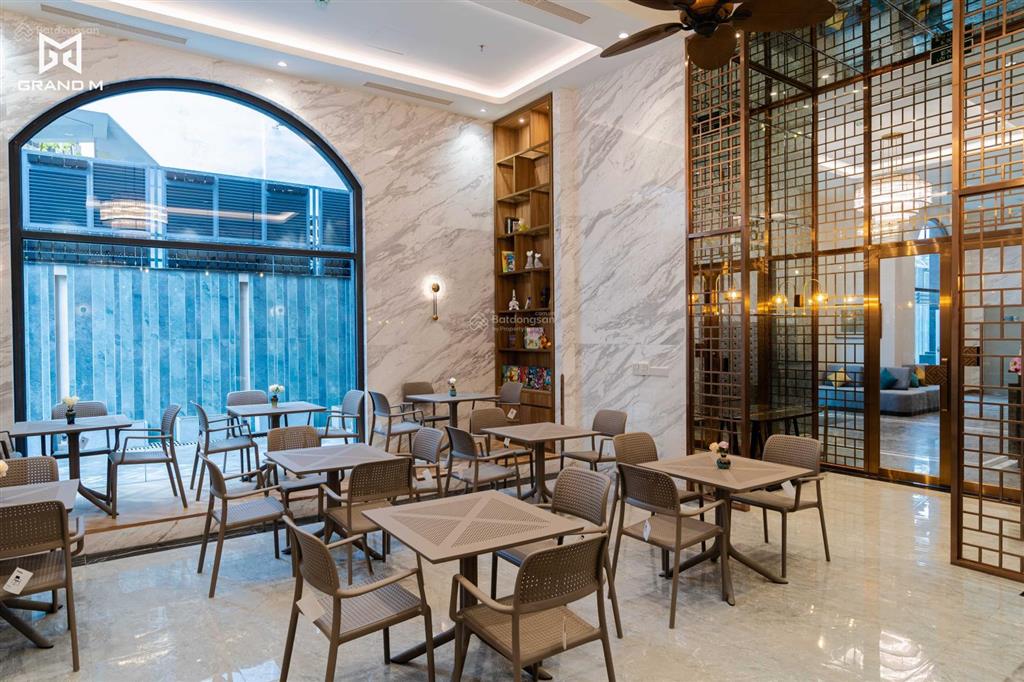 Chính chủ cần bán căn góc đẹp 71m2 chung cư the gloria full nội thất.  0904 859 ***