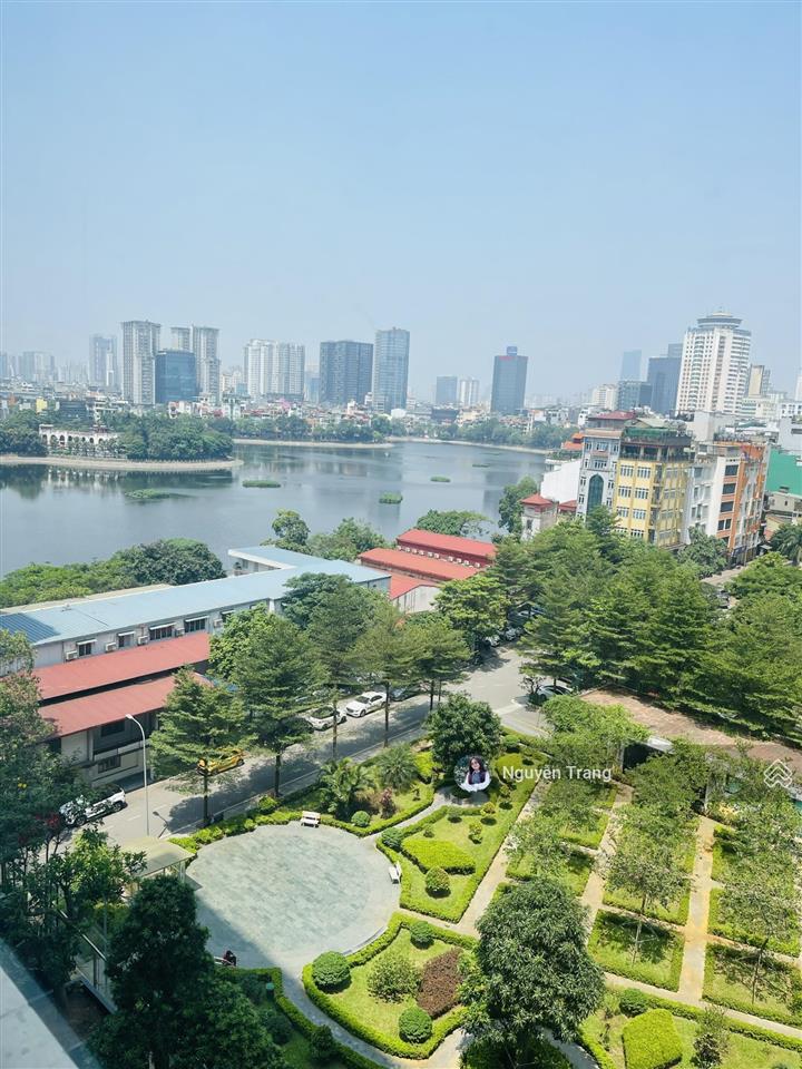 Chính chủ cần bán căn 2pn  2vs hoàng cầu skyline full nội thất cao cấp