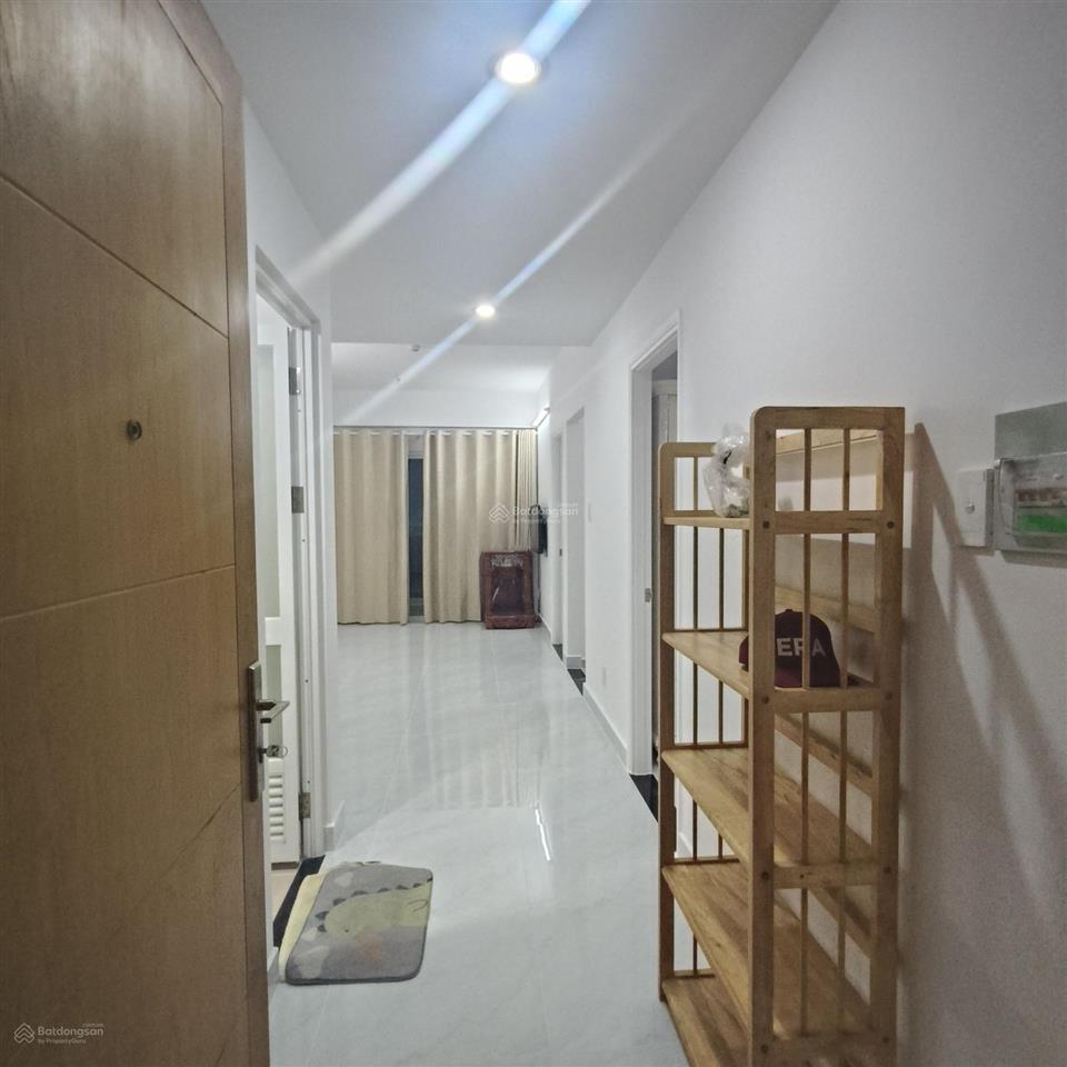 Căn hộ 64 m2 2pn ban công nhà tài lộc tặng nội thất đẹp