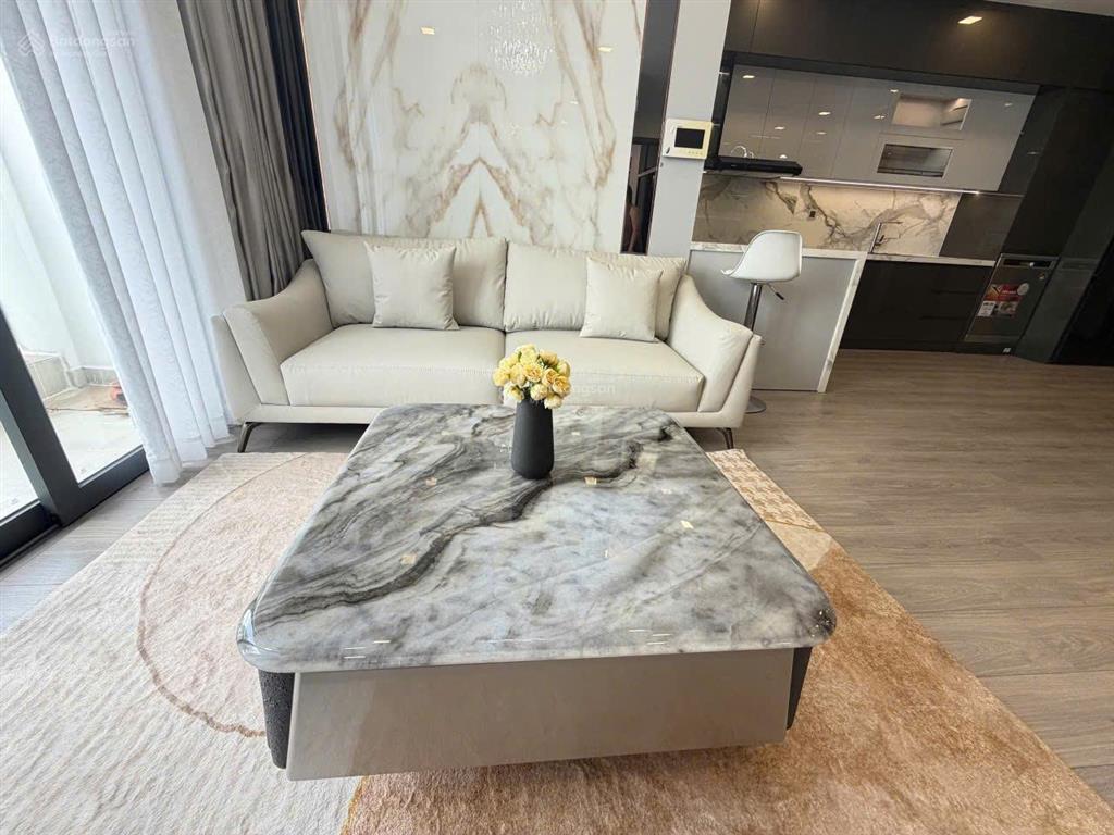 Bán 2pn view thành phố  vinhomes central park  full nội thất decor mới. dt 87,5m².  0397 383 ***