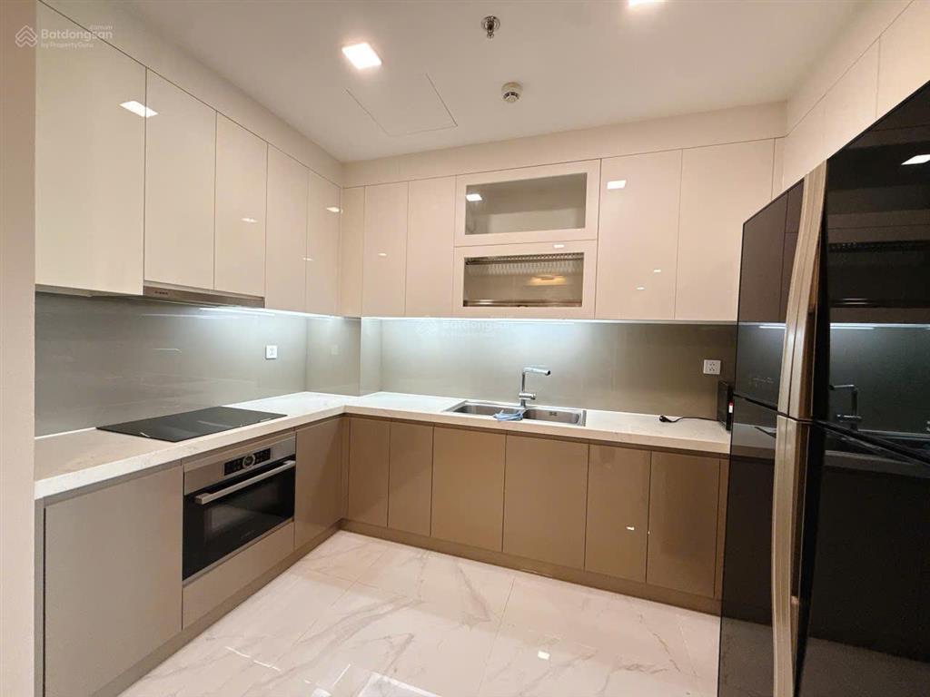 Cho thuê vinhomes central park the landmark 81 4pn vòng cung, giá 65tr, 144m2 full nt  0397 383 ***