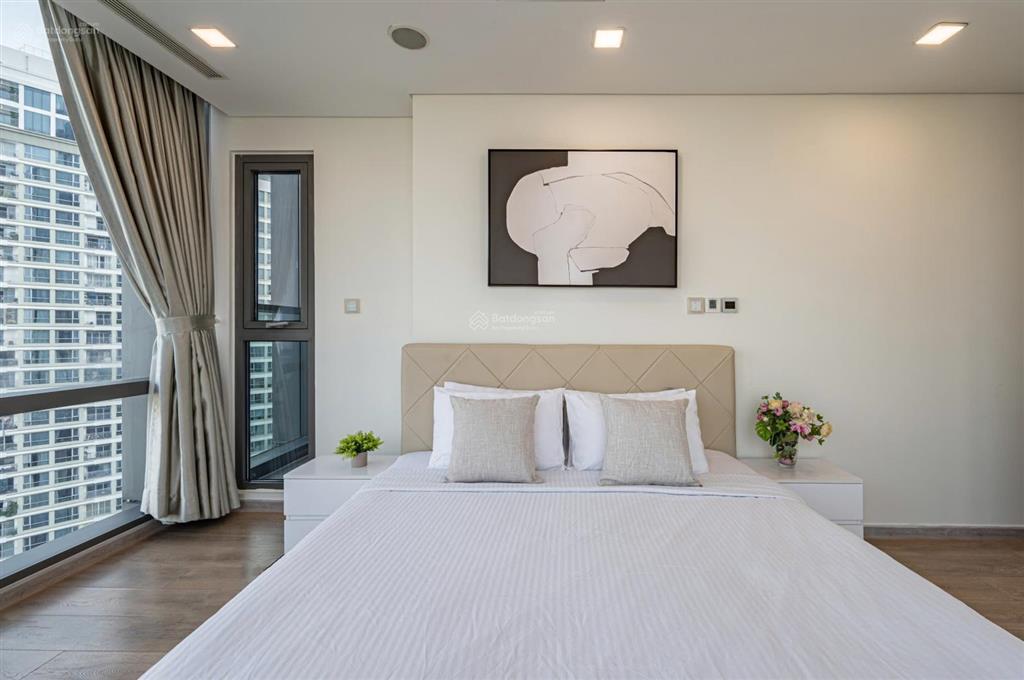 Cho thuê 4pn vòng cung vinhomes toà the landmark 81, giá 75tr dt 172m² full nội thất,  0397 383 ***