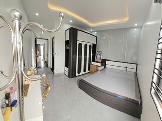 Chính chủ bán nhà xây mới độc lập,tặng full nội thất,gần bv việt tiệp 2, ô tô đỗ cửa  0368 001 ***