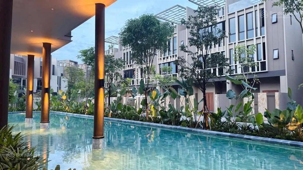 The orchard bán thu hồi vốn nhà phố 90m2, 4pn | giá 9,34 tỷ | gần clubhouse | xem nhà 24/7