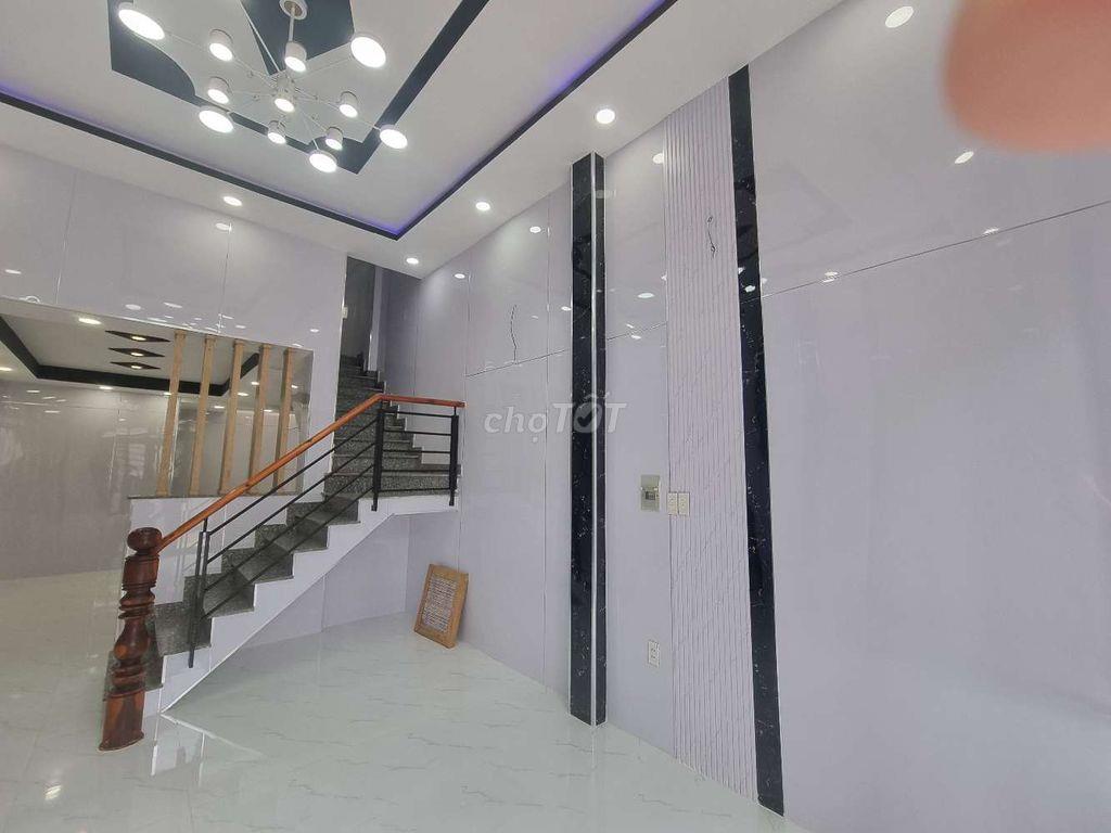 SIÊU PHẨM BÁN GẤP NHÀ SỔ HỒNG RIÊNG - HẺM XE TẢI LÊ VĂN KHƯƠNG 45m2