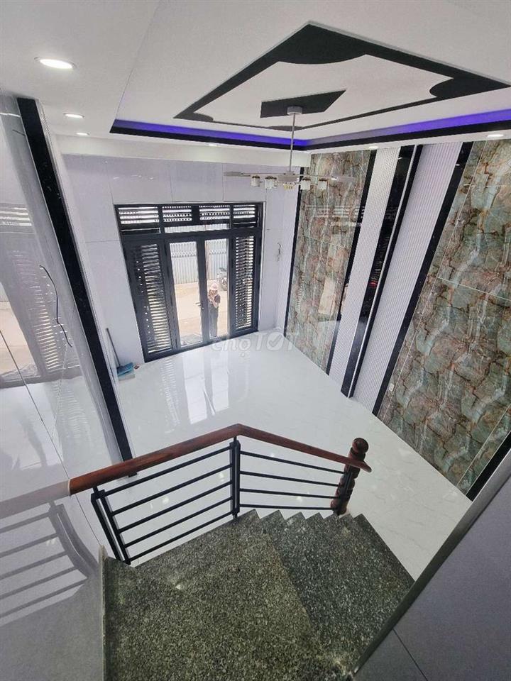 SIÊU PHẨM BÁN GẤP NHÀ SỔ HỒNG RIÊNG - HẺM XE TẢI LÊ VĂN KHƯƠNG 45m2