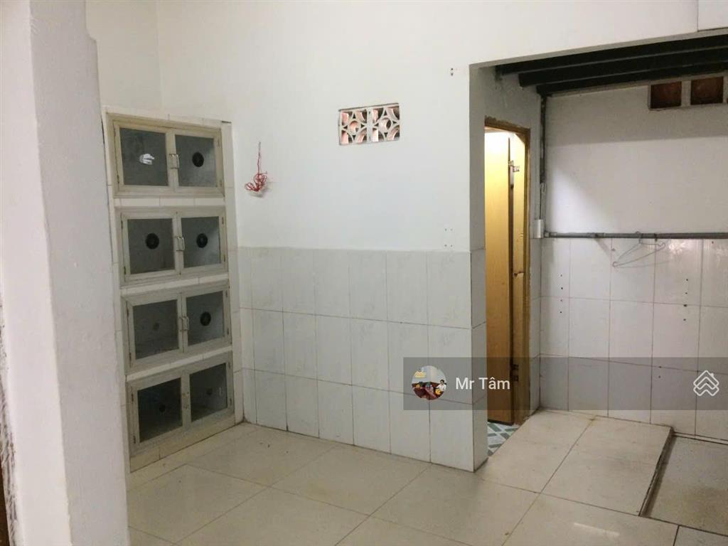 Cho thuê nhà đường xe tải, 1 sẹc hương lộ 2, có sẵn điện 3 pha tiện làm xưởng