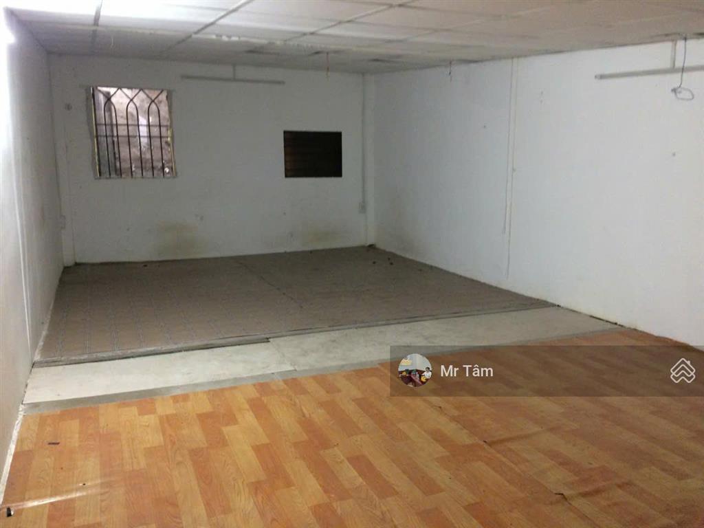 Cho thuê nhà đường xe tải, 1 sẹc hương lộ 2, có sẵn điện 3 pha tiện làm xưởng