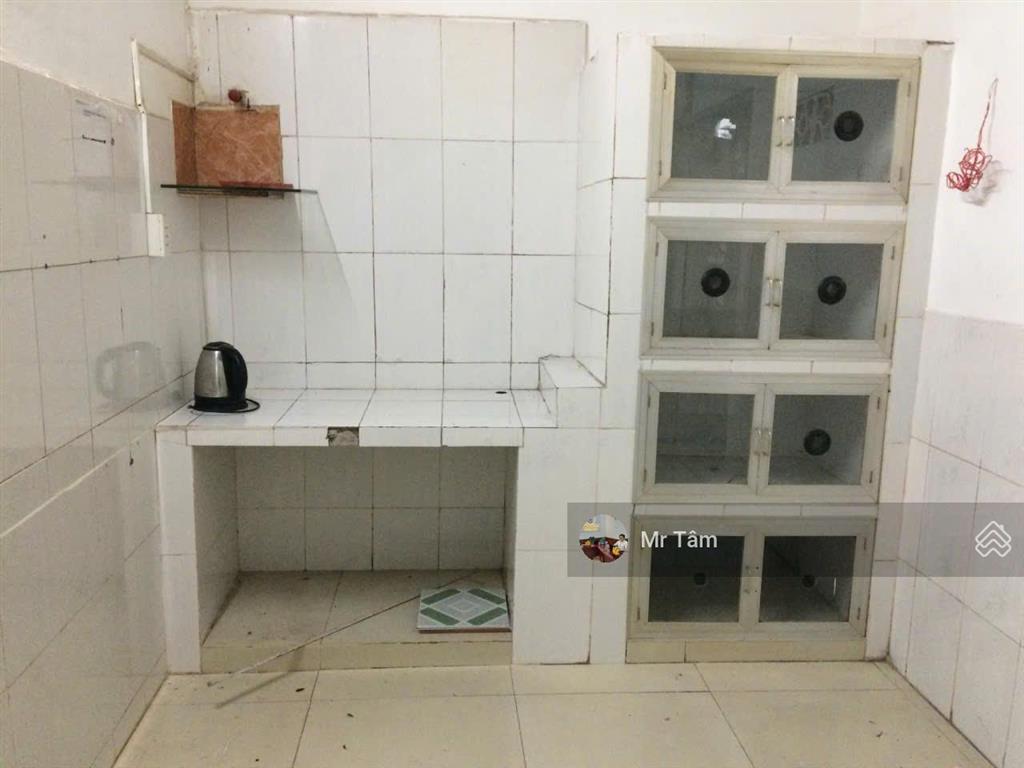 Cho thuê nhà đường xe tải, 1 sẹc hương lộ 2, có sẵn điện 3 pha tiện làm xưởng